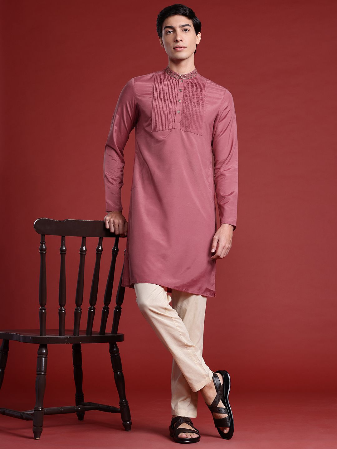 Anouk Pleated Detail Mandarin Collar Straight Kurta