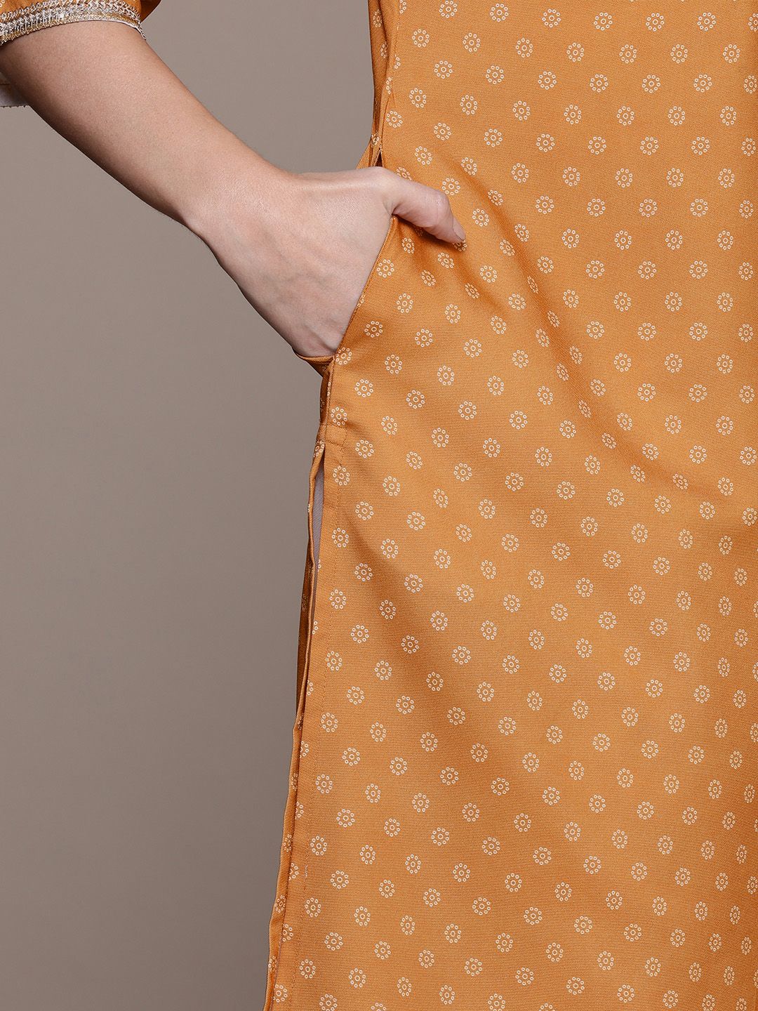 House of Pataudi Geometric Printed Sequinned Jashn Kurta