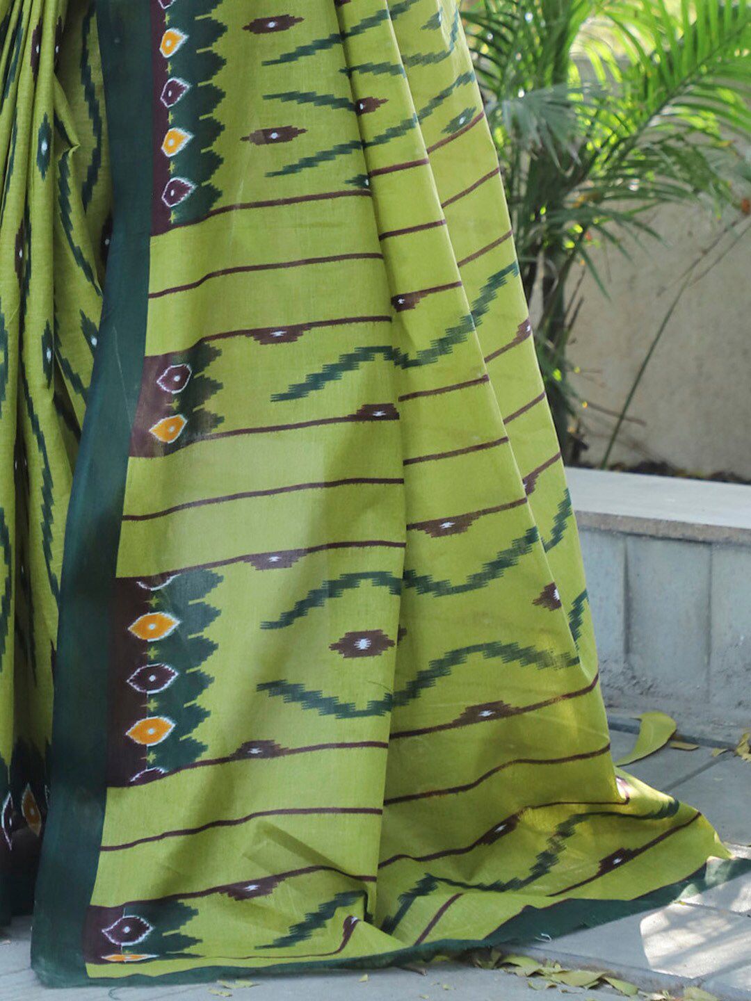 Saree mall Ethnic Motifs Pure Cotton Ikat Sarees