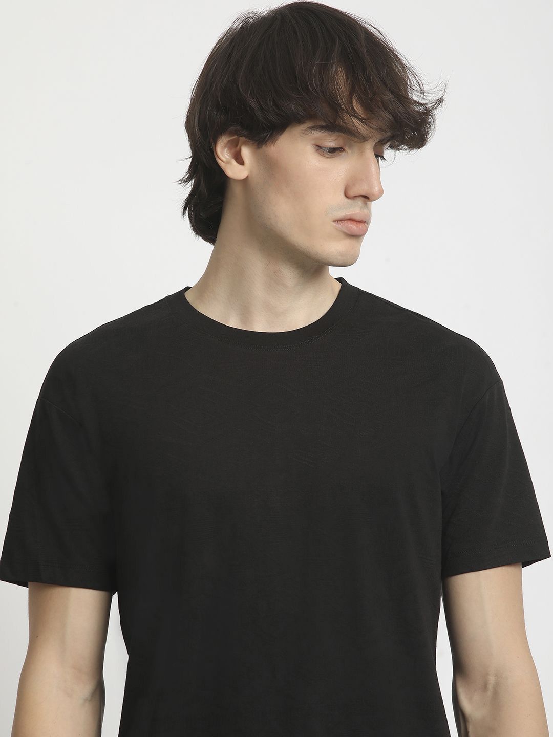 The Bear House Men Solid Round Neck Tshirt