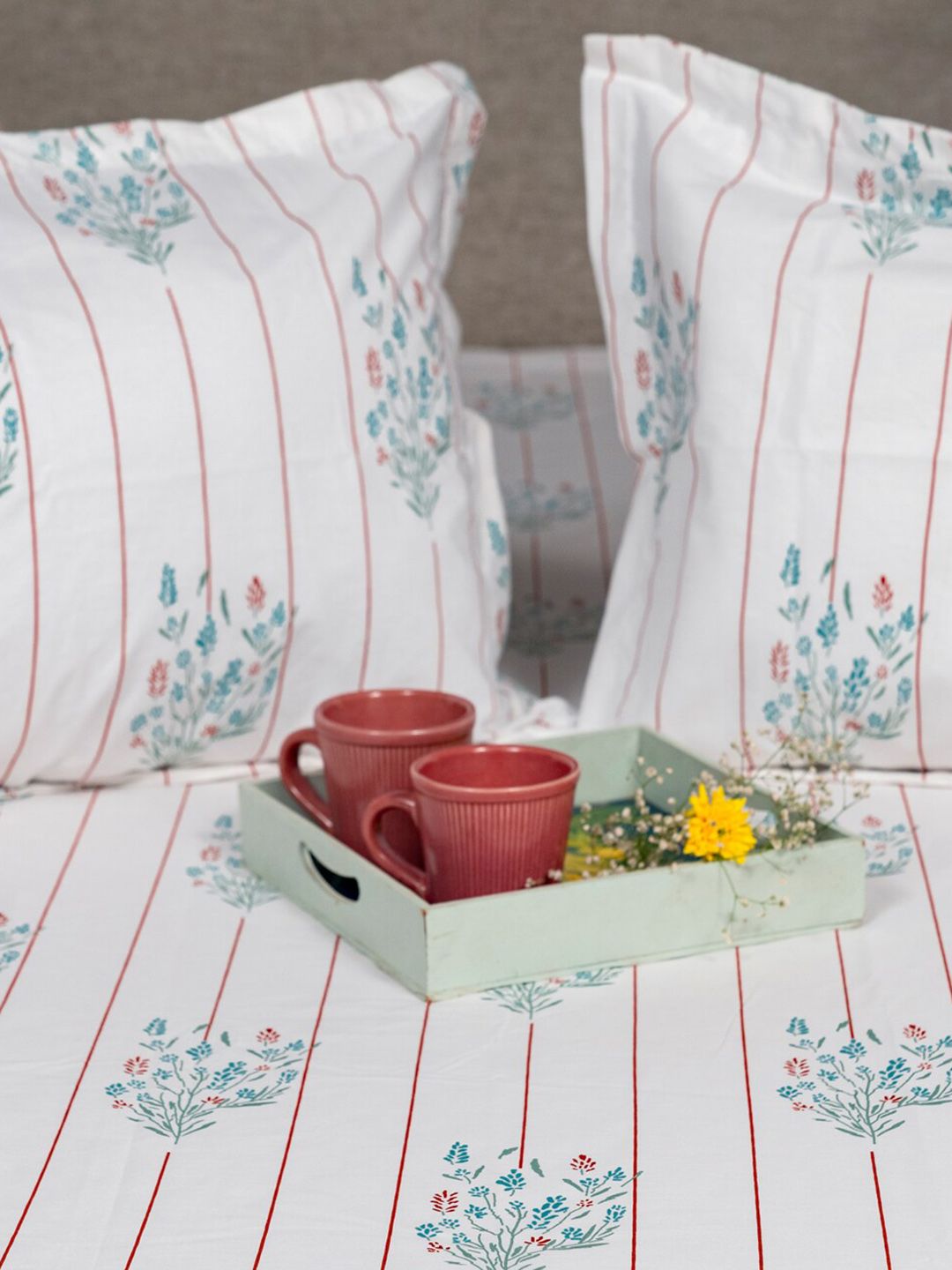 URBAN SPACE Rust White Floral Cotton 200 TC Queen Bedsheet With 2 Pillow Cover