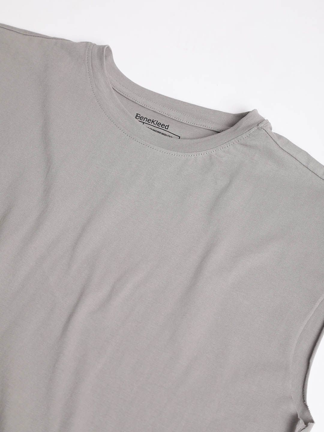 Bene Kleed Men Sleeveless Raw Edge T-shirt