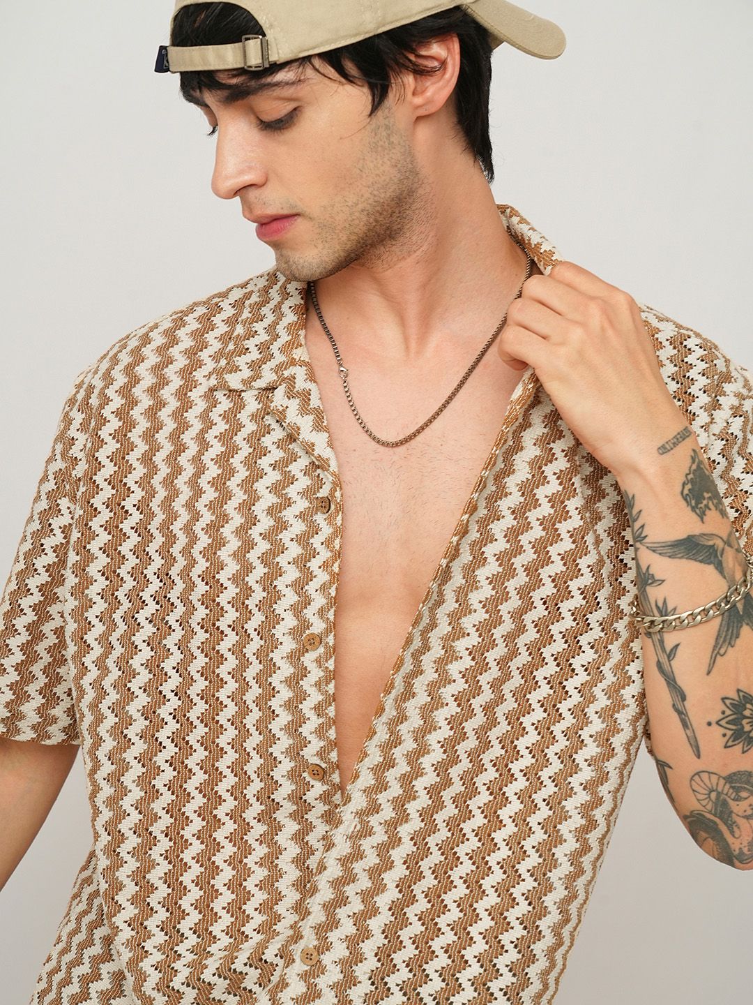 VASTRADO Men Classic Chevron Opaque Casual Shirt