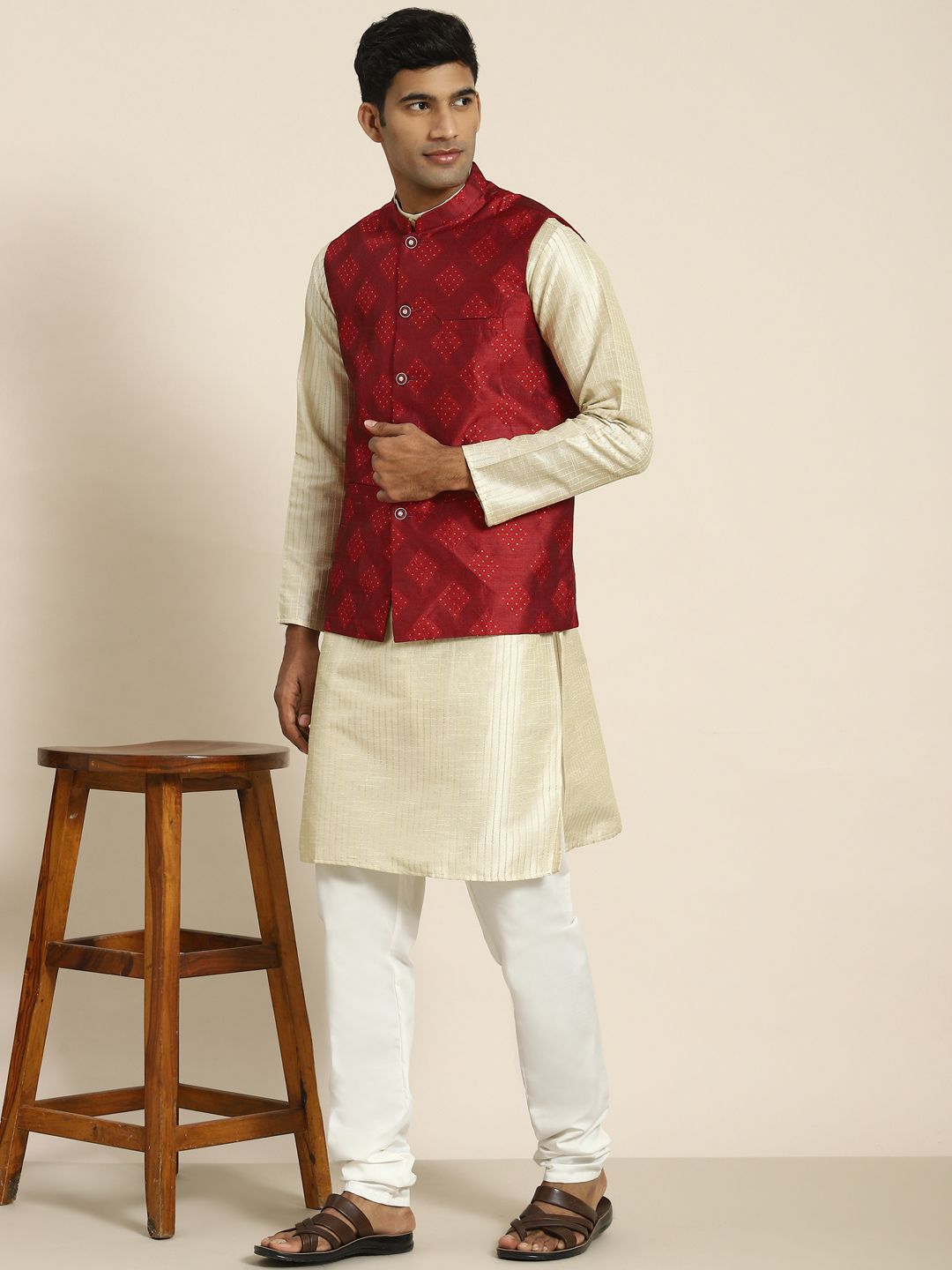 SOJANYA Men Cream-Coloured Kurta with Churidar