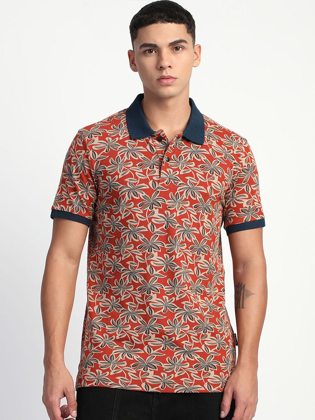 THE BEAR HOUSE Men Tropical Printed Slim Fit Polo T-shirt