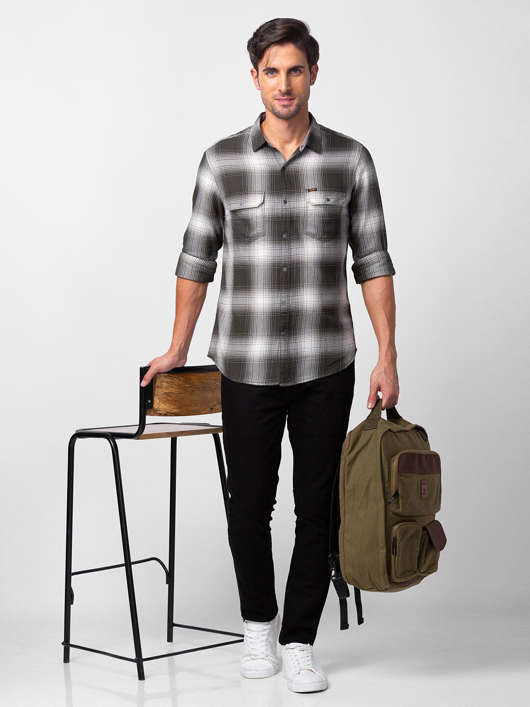 SPYKAR Men Slim Fit Checked Casual Shirt