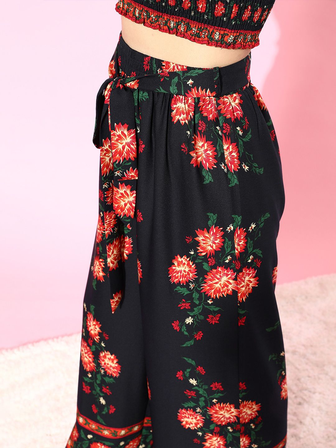 Berrylush Women Deep Navy Blue Printed Top with Trousers