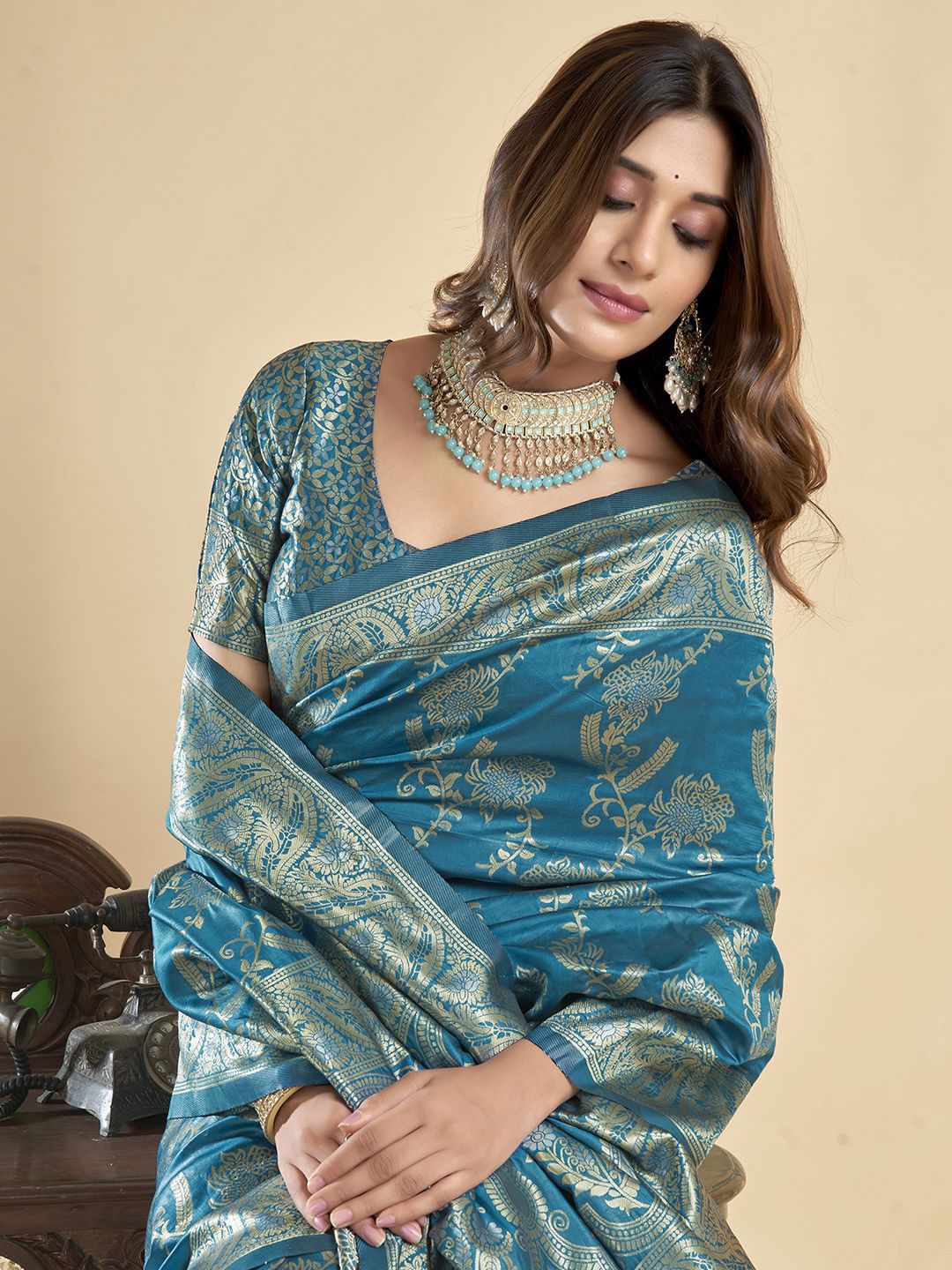 KALINI Woven Design Ethnic Motifs Zari Banarasi Saree