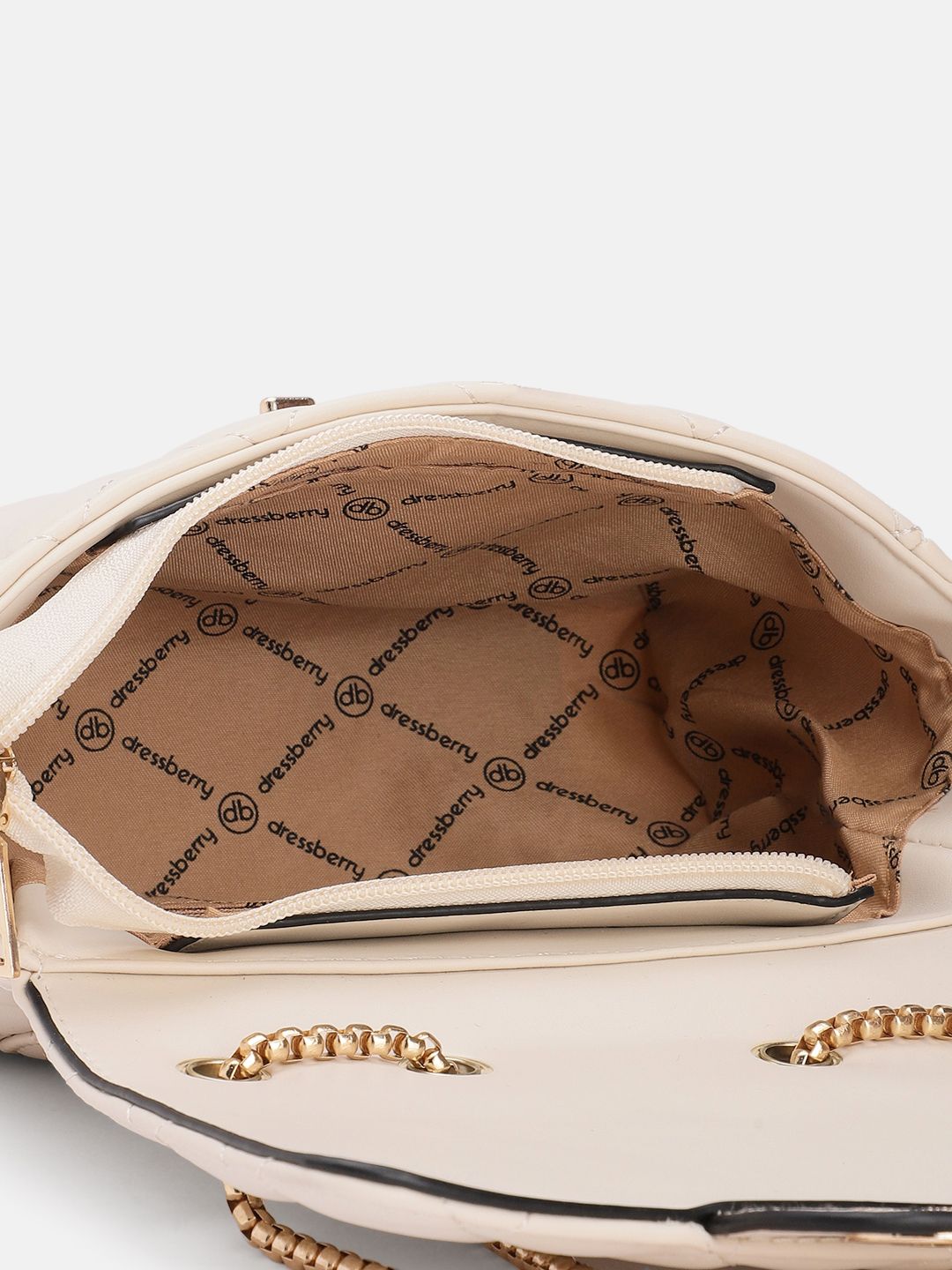 DressBerry Solid Quilted Structured Shoulder Bag