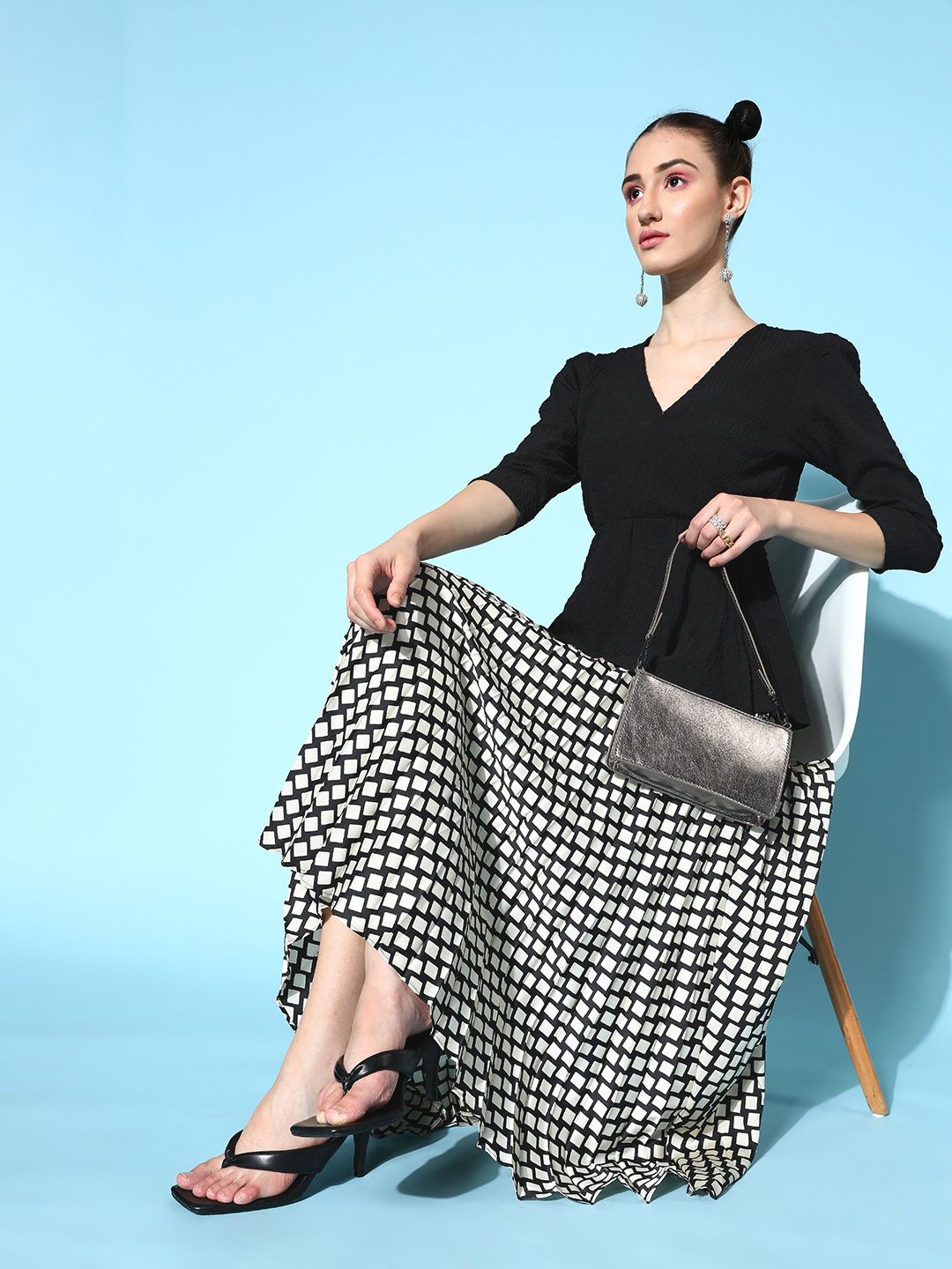 SASSAFRAS Black Black Solid Wrap It Up Top