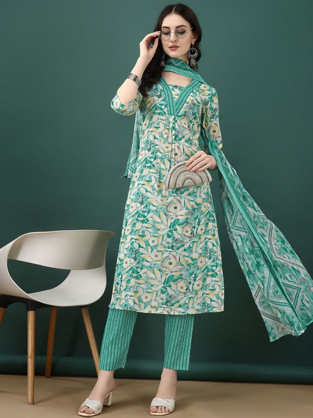 KALINI Floral Printed Kurta ,Trousers & Dupatta
