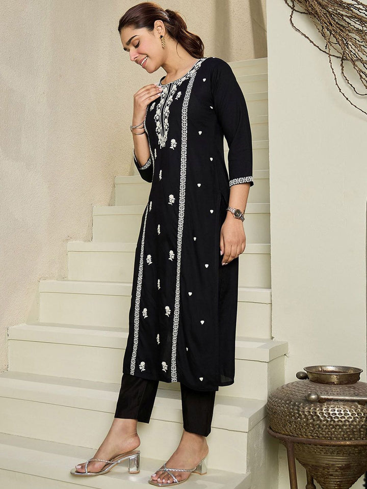 Indo Era Floral Embroidered Round Neck Straight Kurta