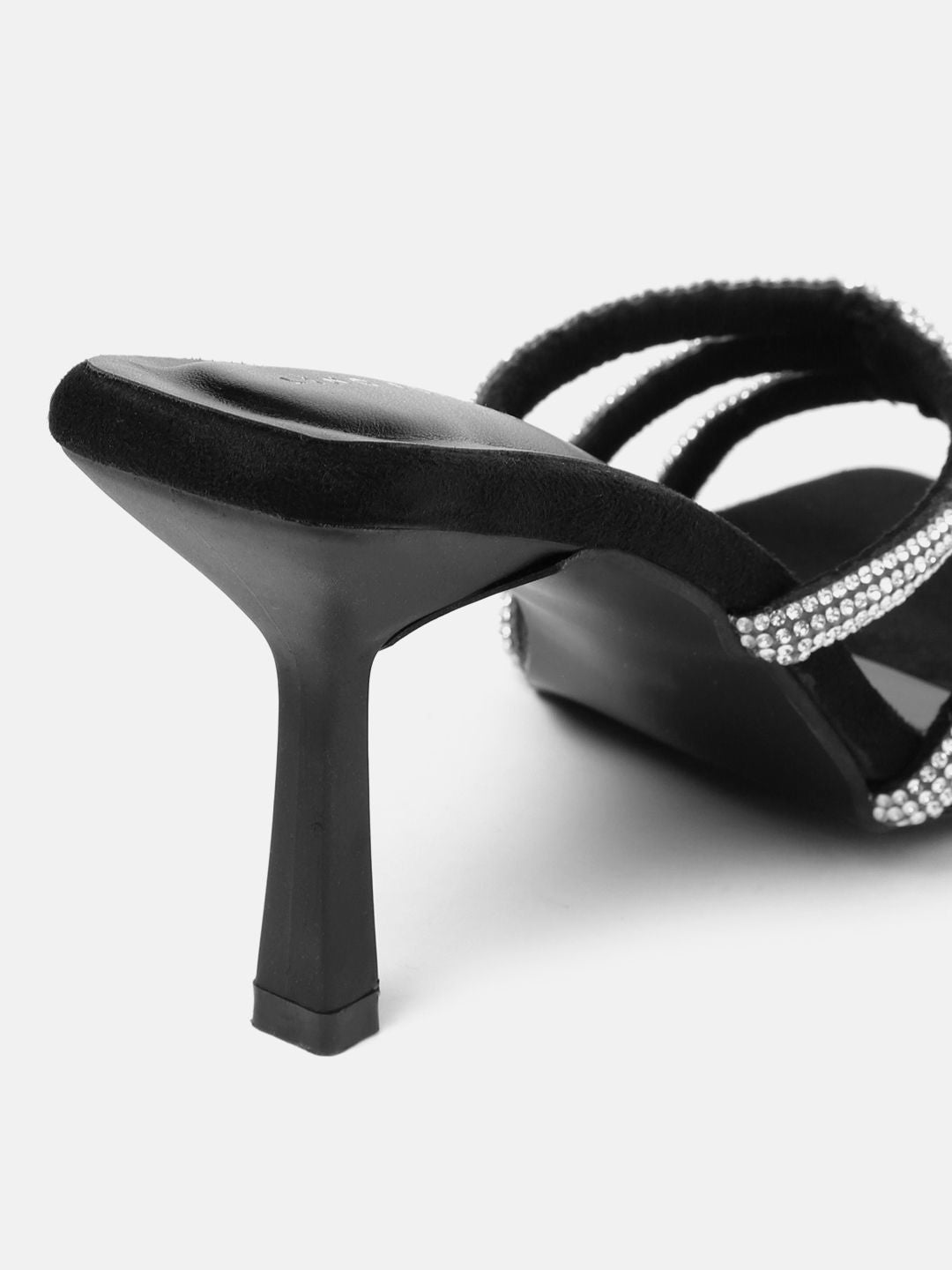 Lino Perros Embellished Slim Heels