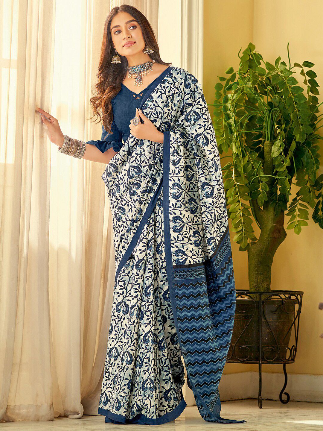 KALINI Ethnic Motifs Printed Saree