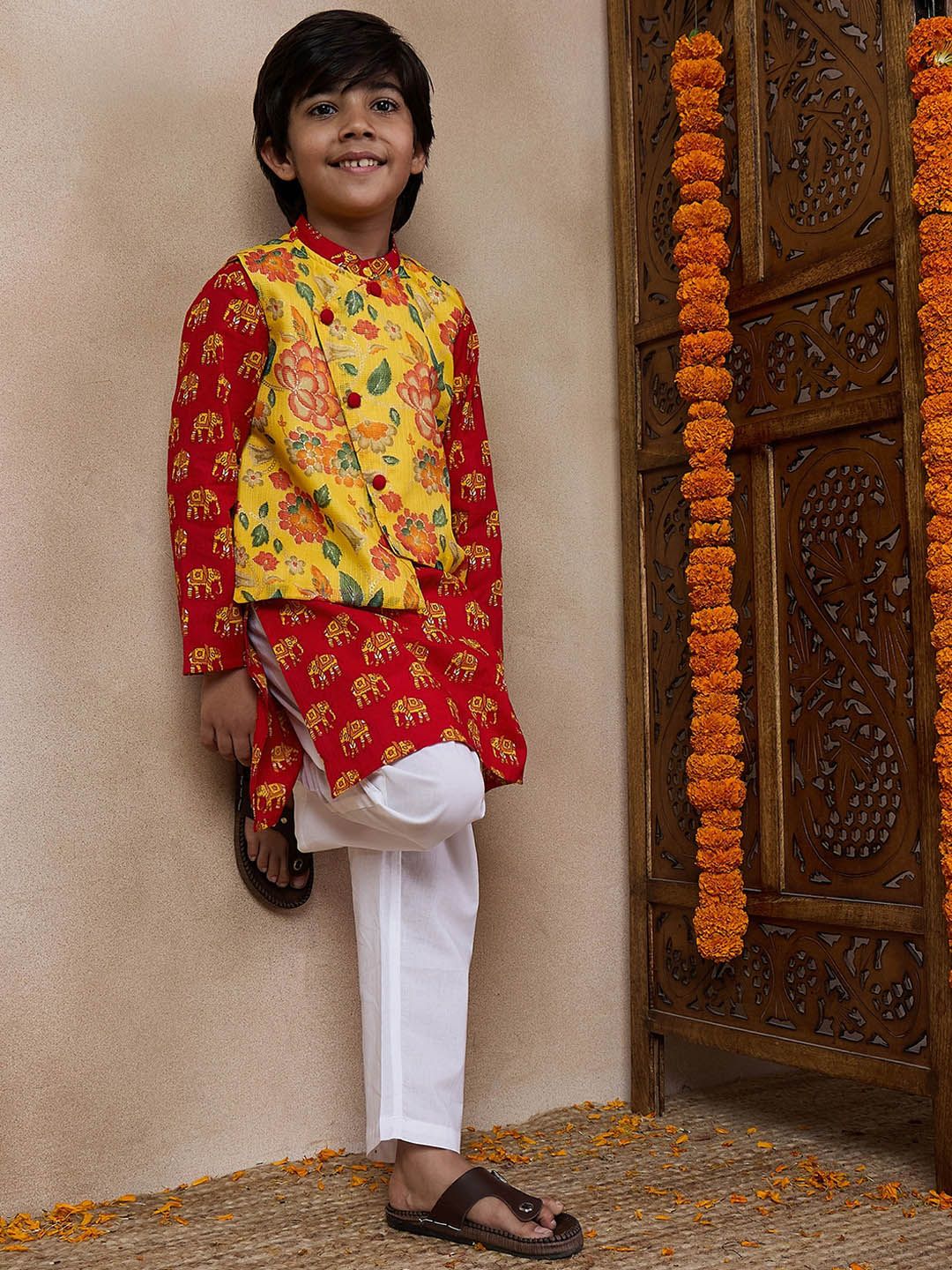 pspeaches Boys Mandarin collar Animal Printed Regular Kurta with Pyjamas