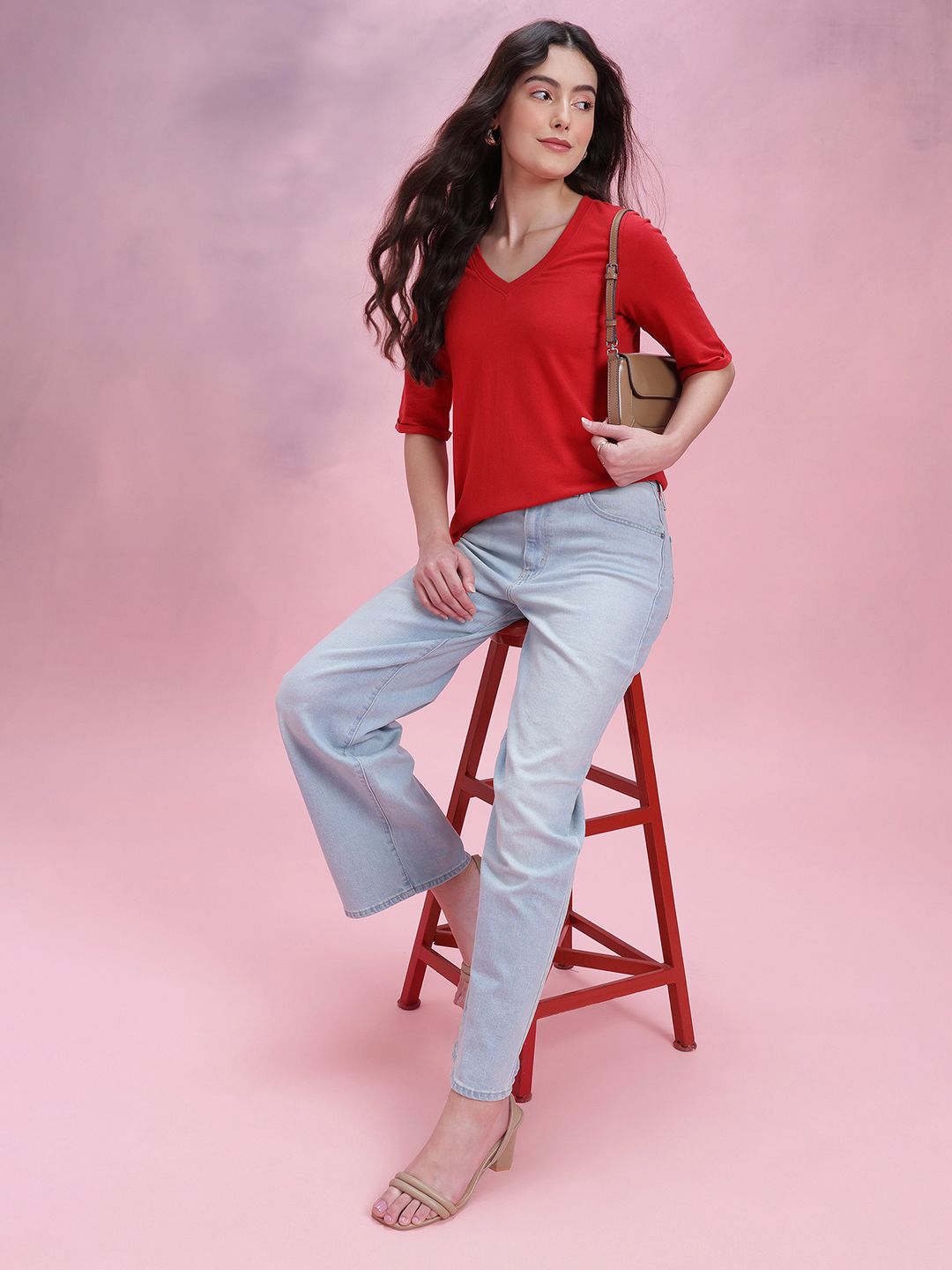 DressBerry V-Neck Regular Fit T-shirt