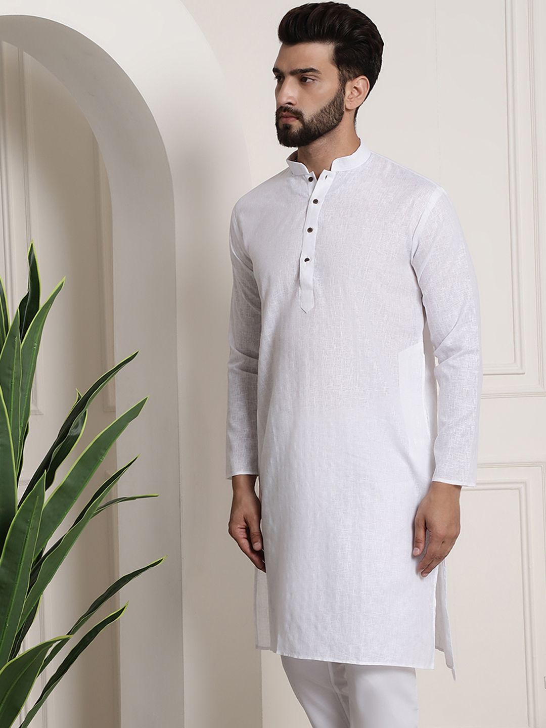SOJANYA Men White Dobby Kurta