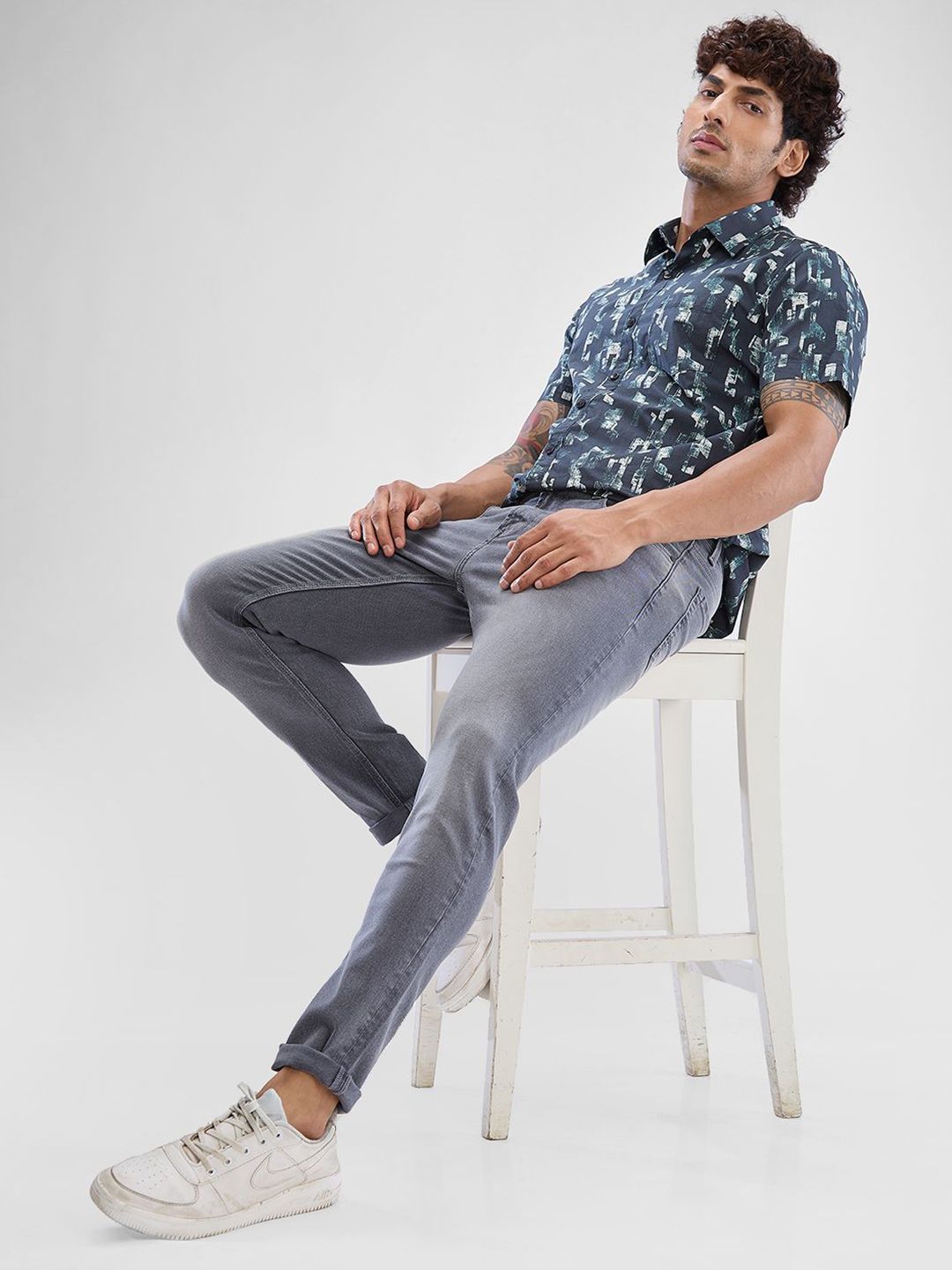 SPYKAR Men Abstract Printed Slim Fit Casual Shirt