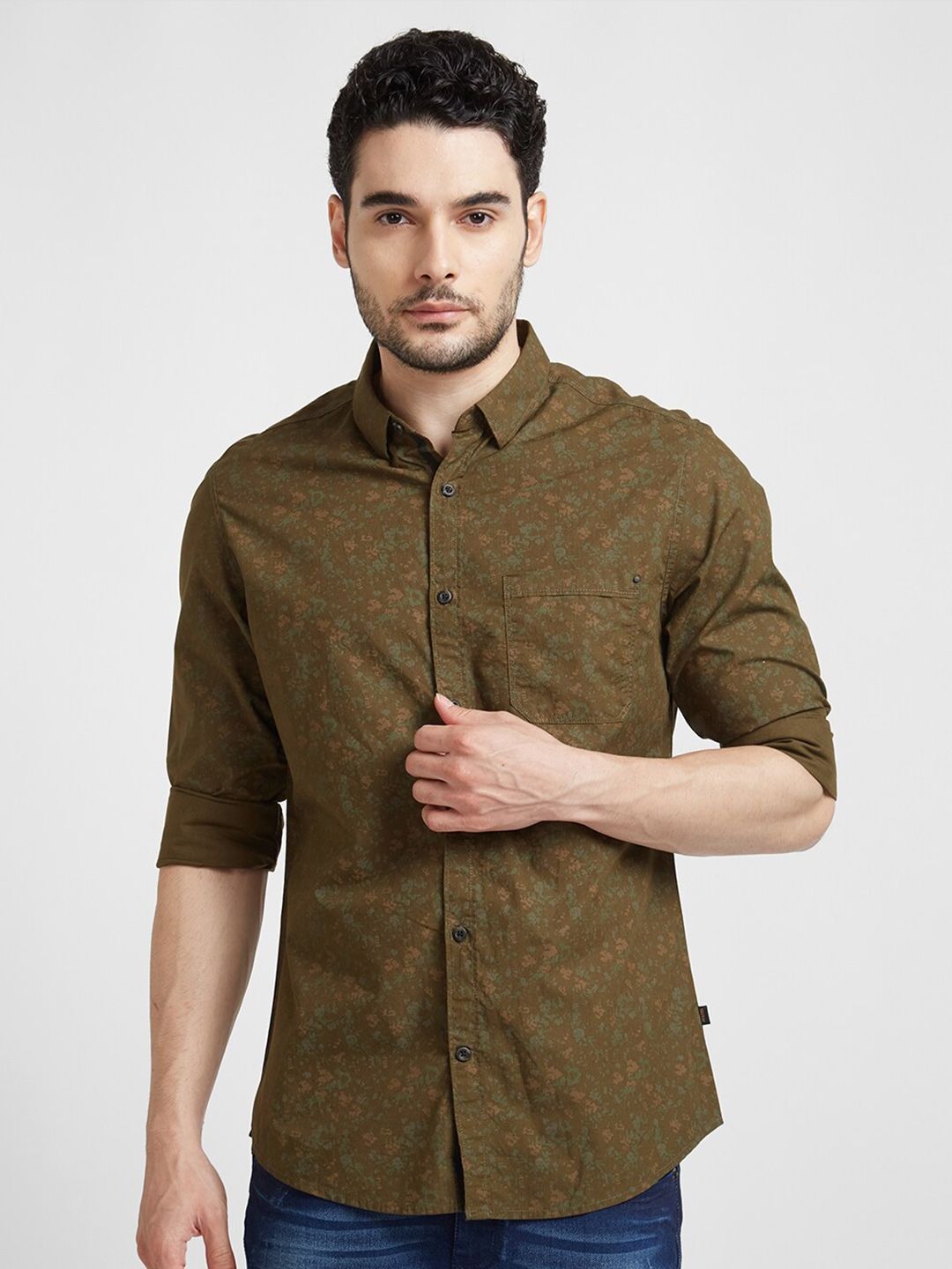 SPYKAR Classic Floral Printed Spread Collar Slim Fit Cotton Casual Shirt