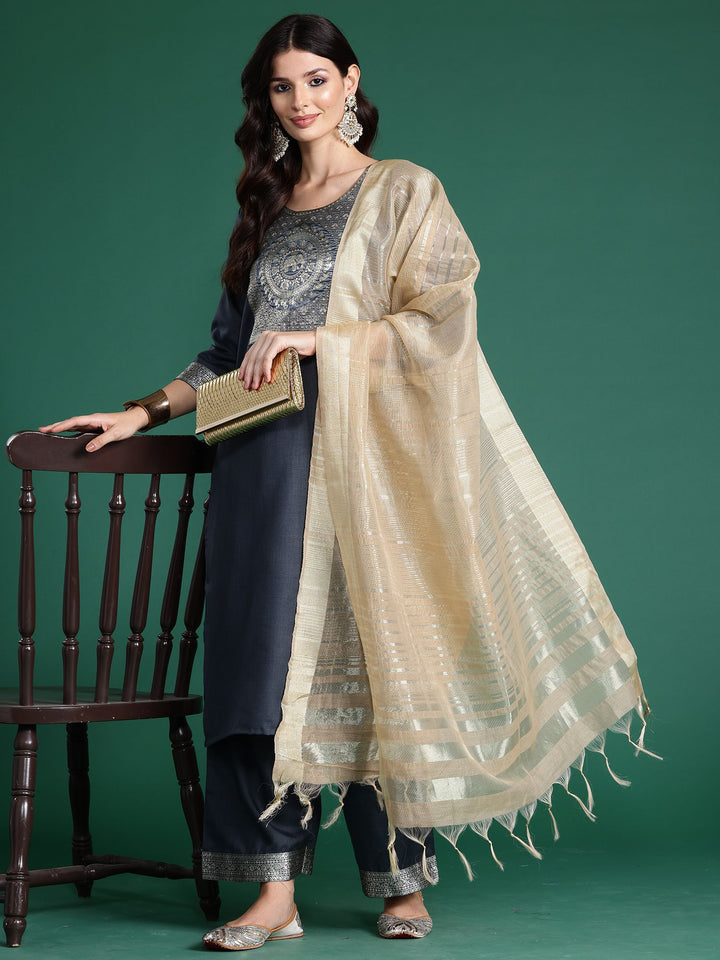 Indo Era Floral Printed Straight Kurta with Trouser And Dupatta