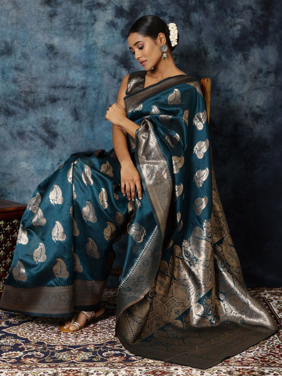 KALINI Ethnic Motifs Woven Design Zari Banarasi Saree