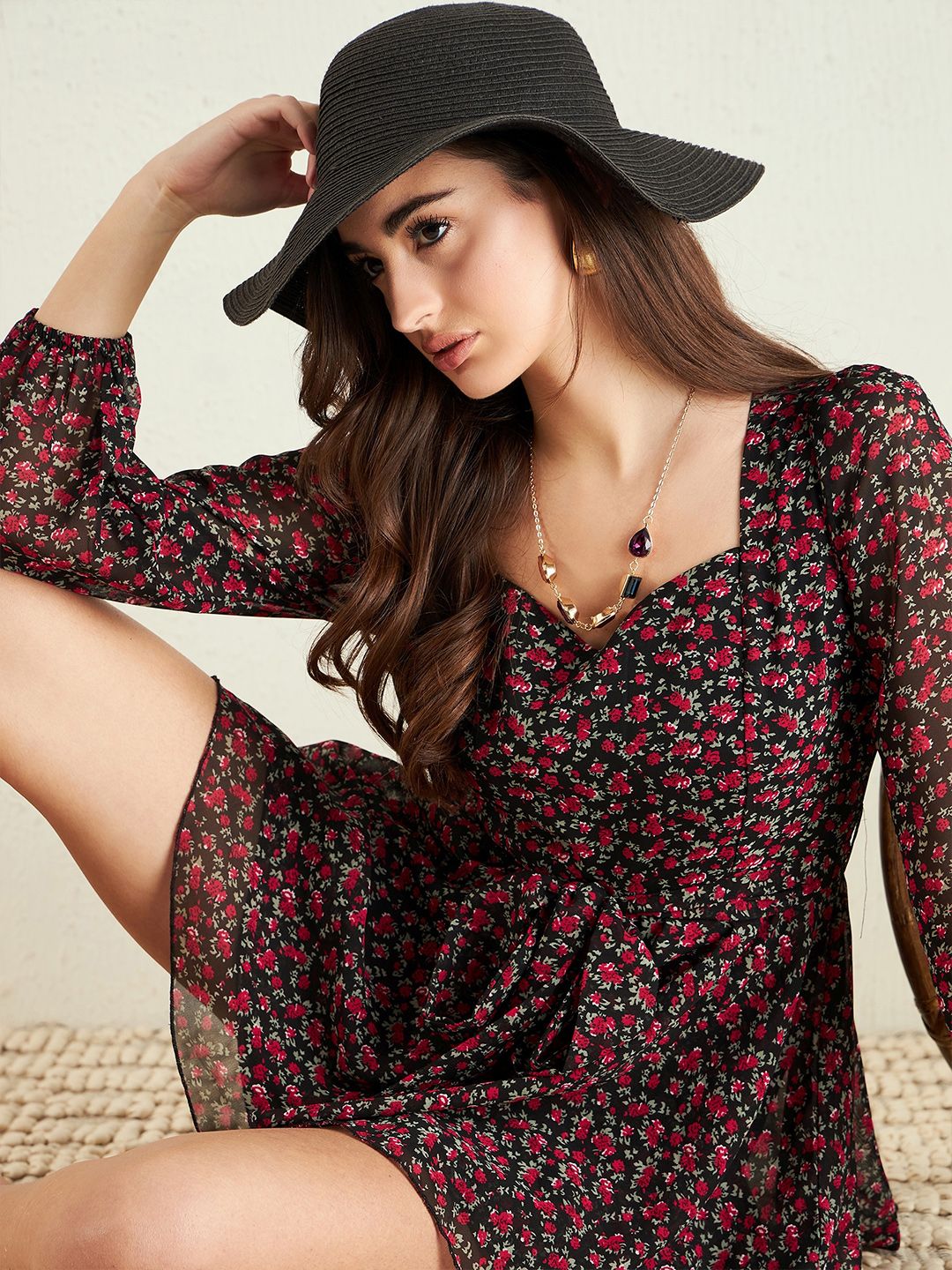 Berrylush Black Floral Printed Sweetheart Neck Layered Detailed Playsuit With Belt