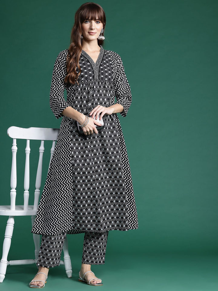 Indo Era Printed Panelled Pure Cotton Kurta with Trousers