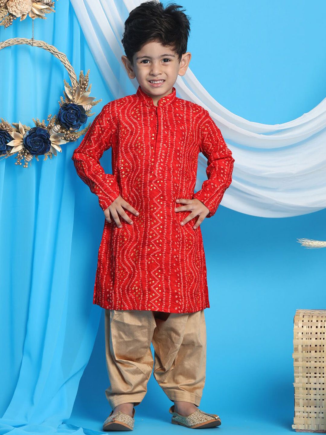 VASTRAMAY Boys Mandrain Collar Bandhani Printed Regular Kurta With Patiala