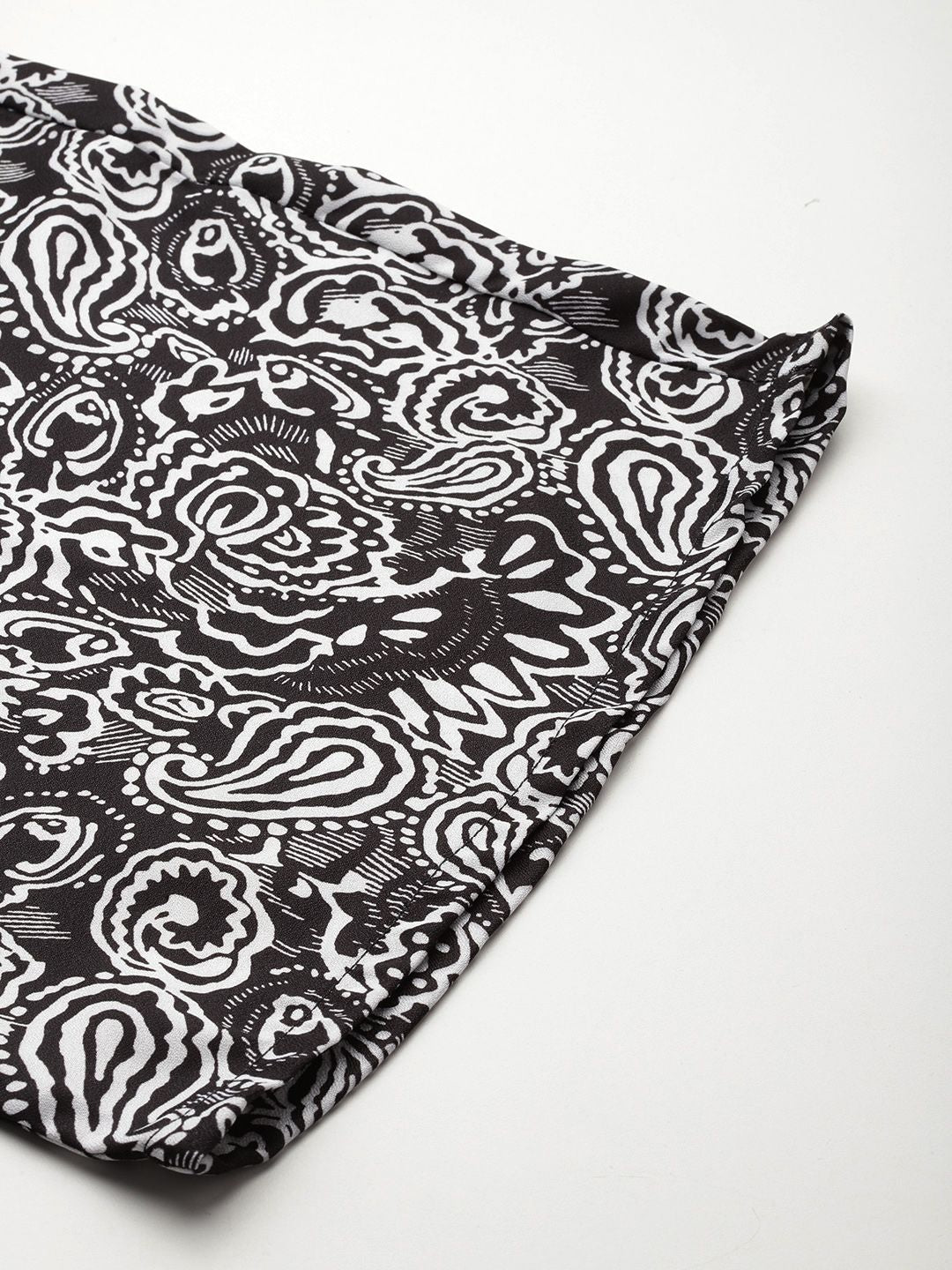 DressBerry Women Ethnic Motifs Printed Regular Trousers