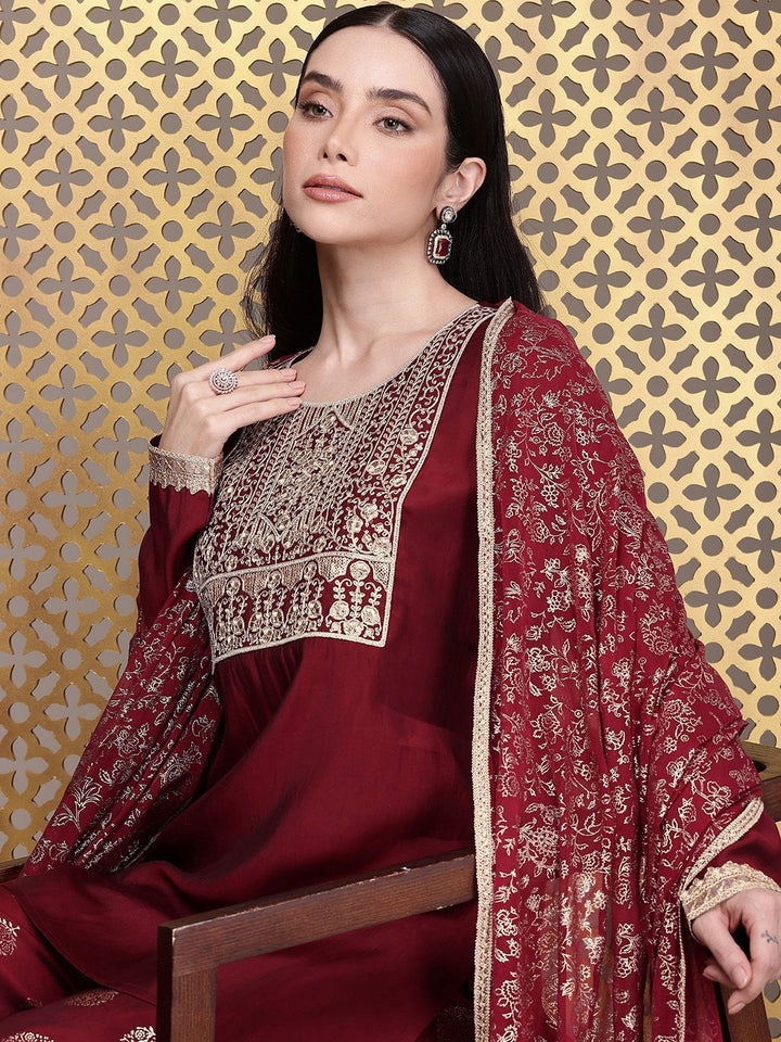 House of Pataudi Ethnic Motifs Embroidered Sequinned Jashn Kurta with Palazzos & Dupatta