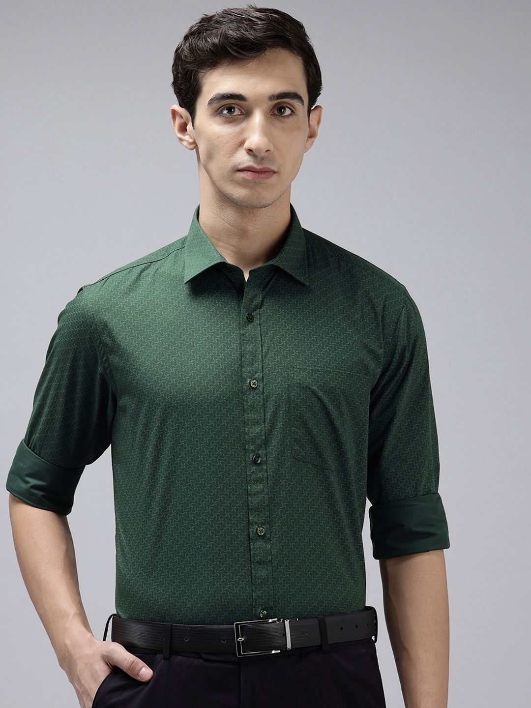 Park Avenue Slim Fit Geometric Printed Formal Shirt