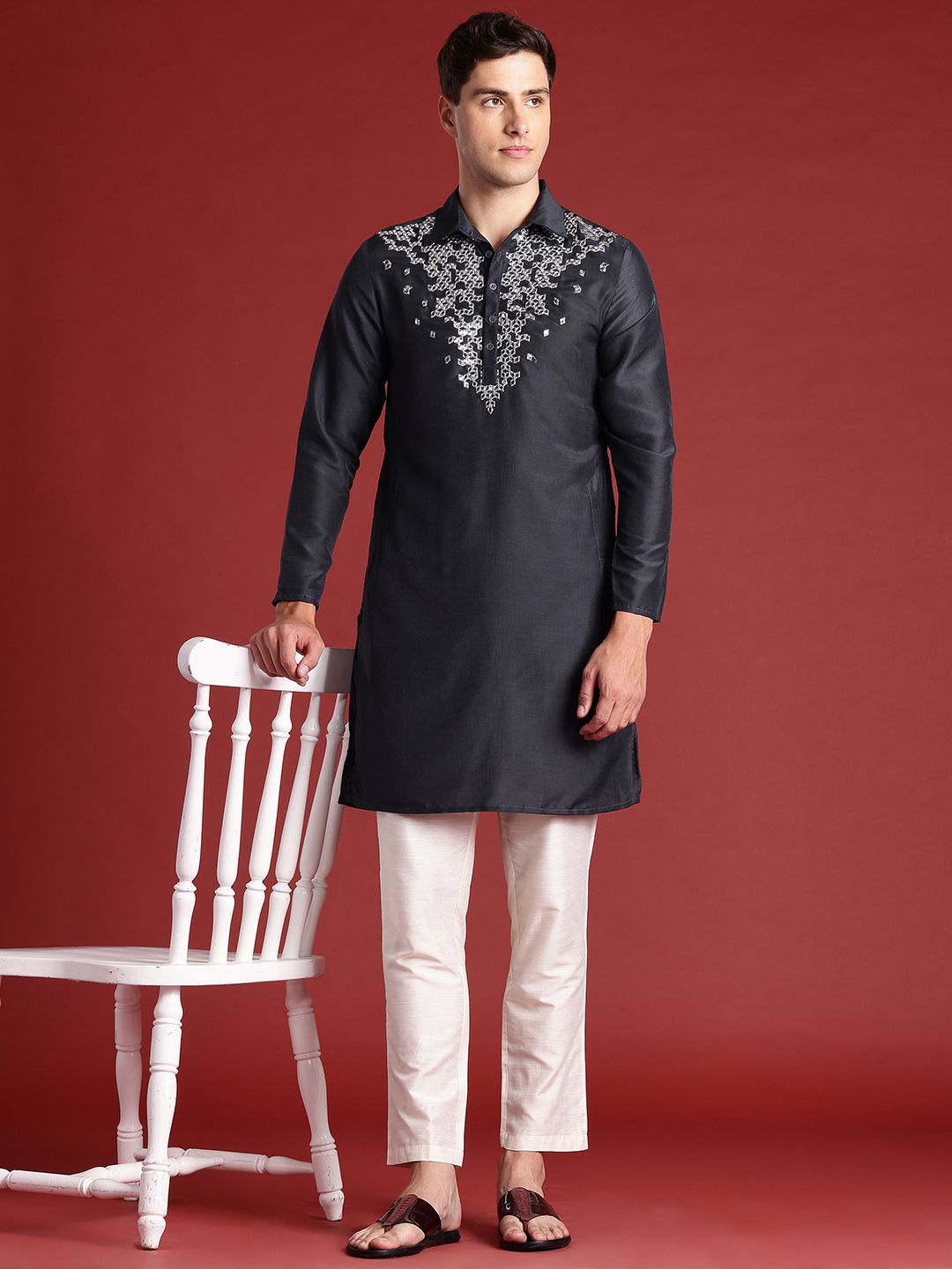 Anouk Embellished Straight Kurta