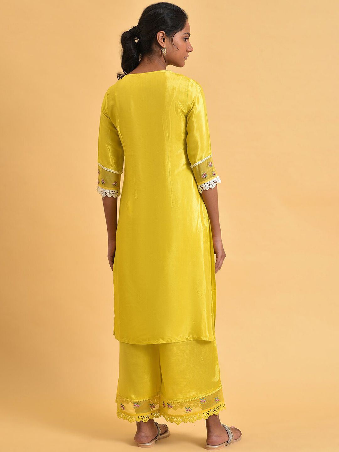 W Women Floral Embroidered Kurta