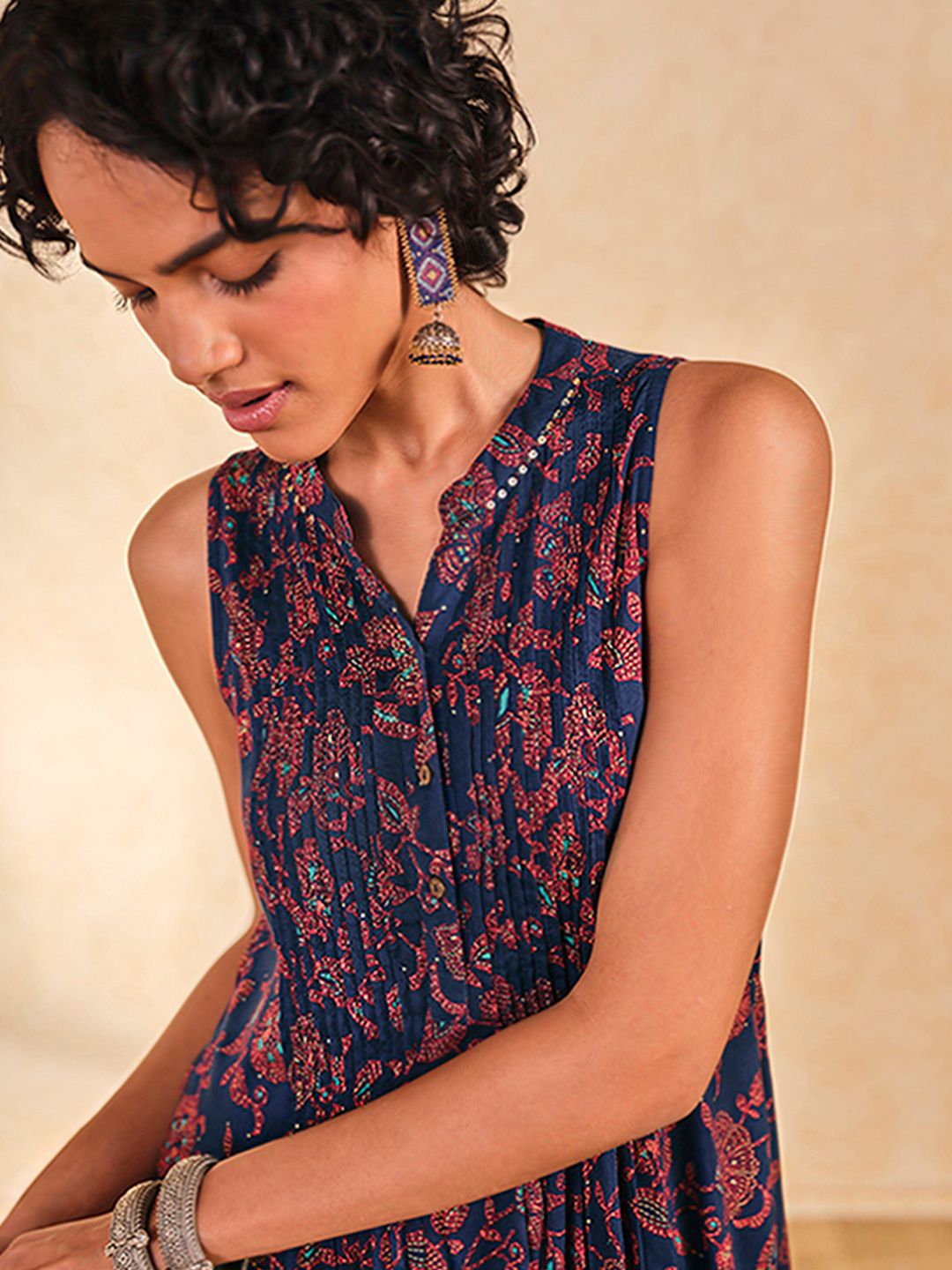 Global Desi Floral Printed Sequinned Mandarin Collar Sleeveless A-Line Kurta With Palazzo