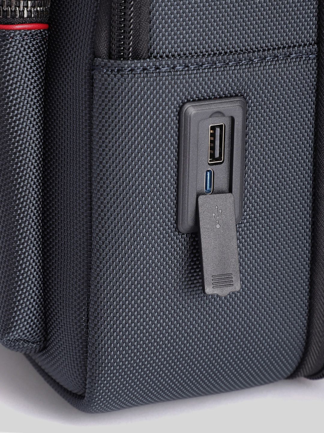 Lino Perros Unisex Solid Backpack 14.4 L