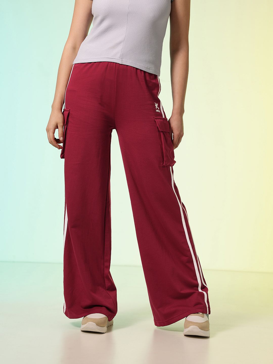 HRX by Hrithik Roshan Women BEING-LOCAL Side Striped Lifestyle Track Pant