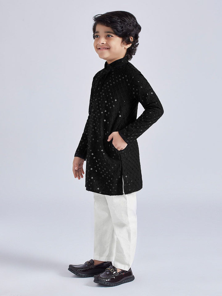 VASTRAMAY Boys Embroidered Regular Sequinned Kurta with Pyjamas