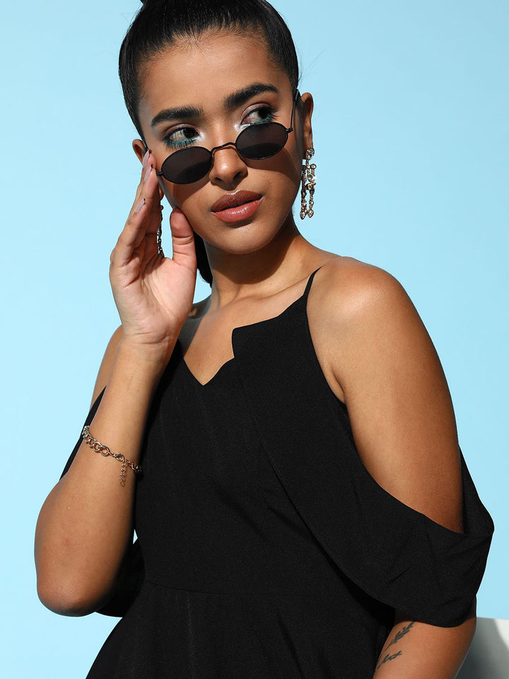 Berrylush Black Crepe Cold-Shoulder Sleeves Tiered Maxi Dress