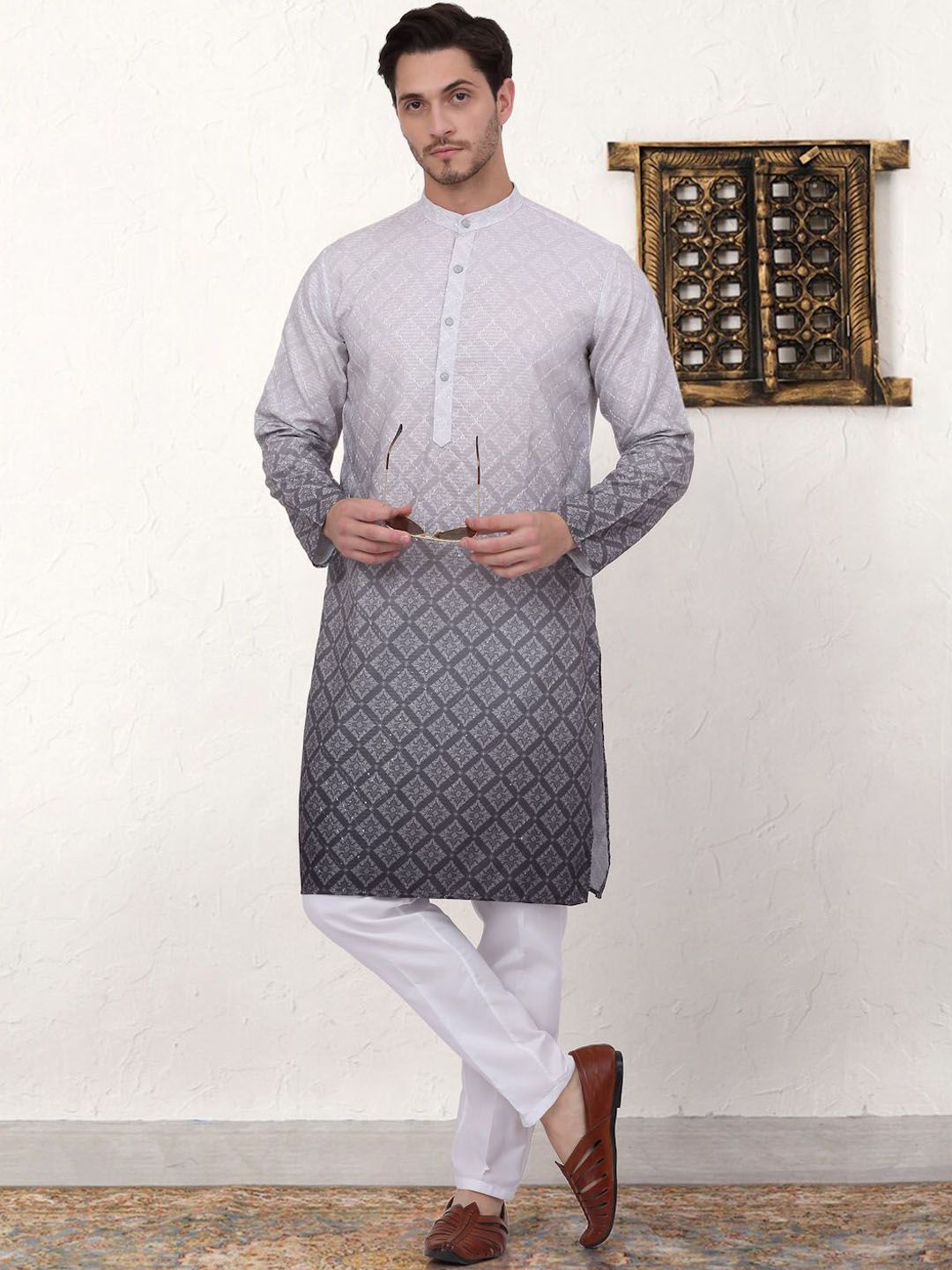 Jompers Ethnic Motifs Printed Mandarin Collar Sequinned Cotton Straight Kurta