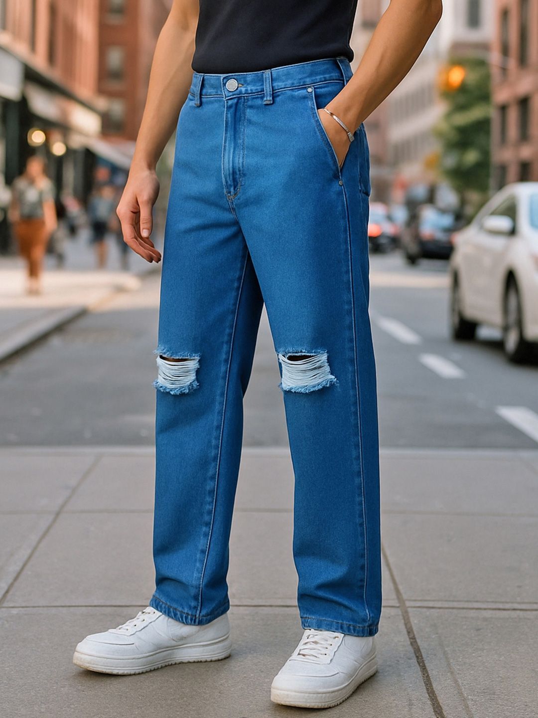 Bewakoof Men's Blue Straight Fit Distressed Mid-Rise Jeans