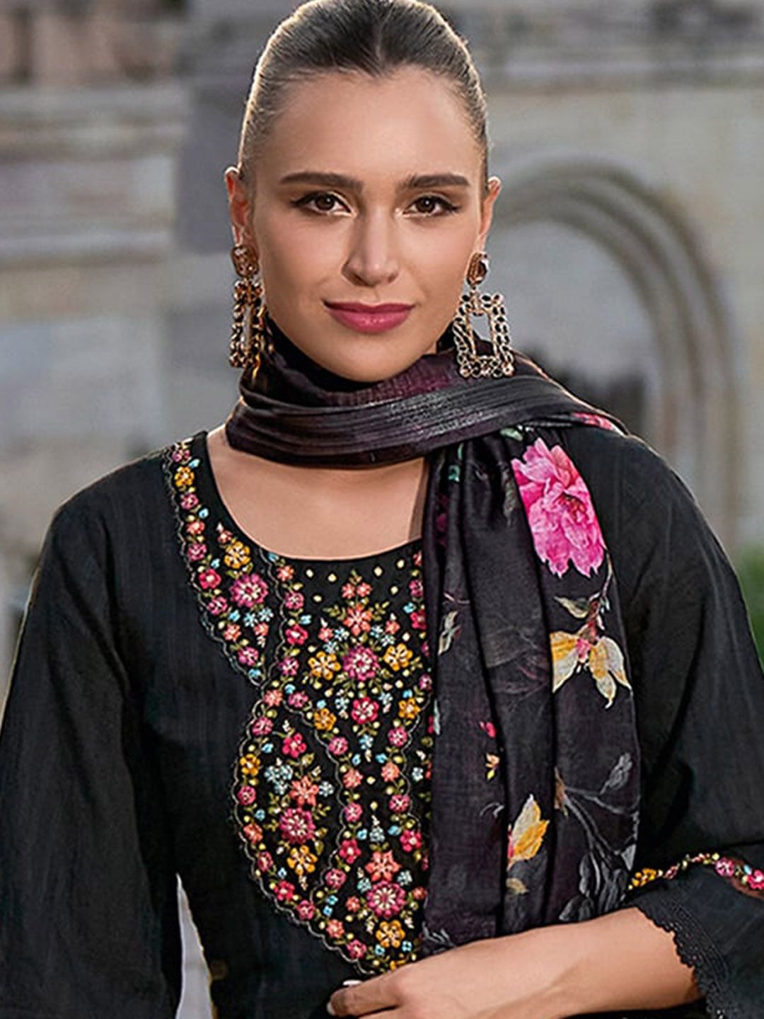 Indo Era Floral Embroidered Regular Thread Work Pure Cotton Straight Kurta Set