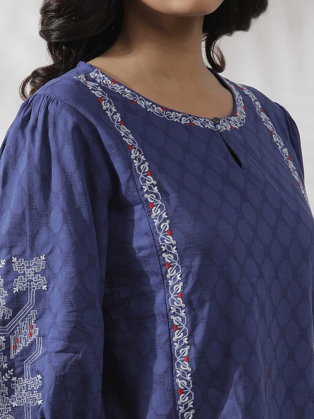 W Blue & White Geometric Printed Keyhole Neck Cotton A Line Top