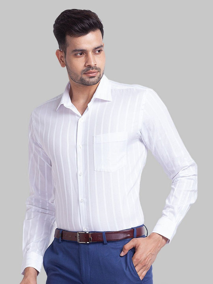 Park Avenue Men White Striped Slim Fit Formal Shirt