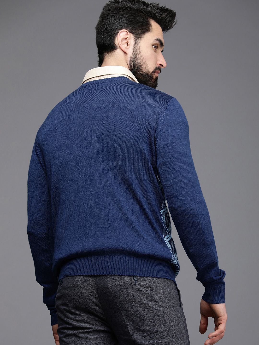 Raymond Men Blue Chevron Printed Pullover