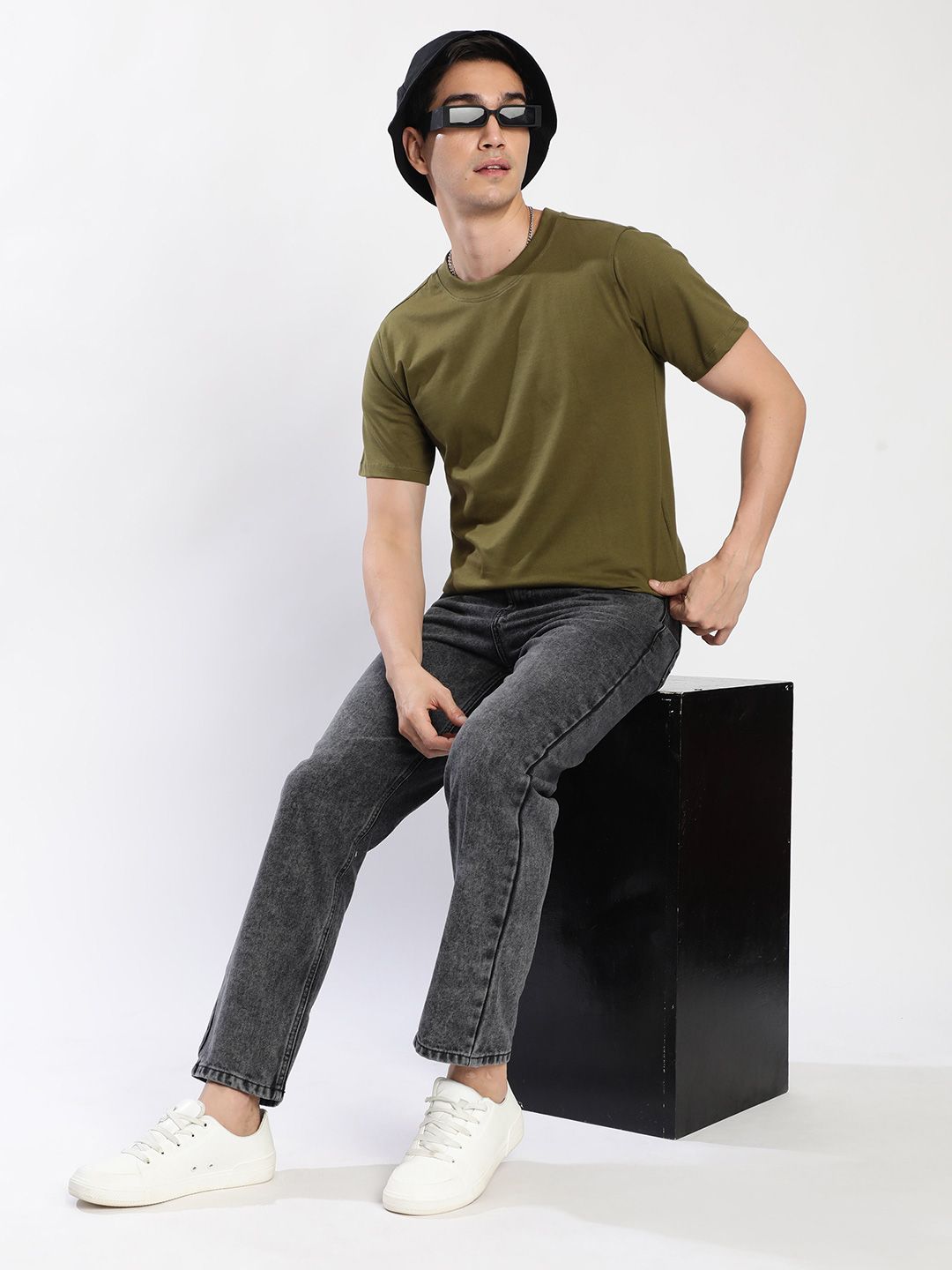 Bene Kleed Men Mid-Rise Relaxed Fit Pure Cotton Jeans