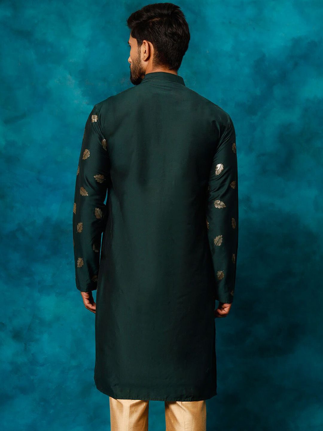 VASTRAMAY Embellished Thread Work Kurta