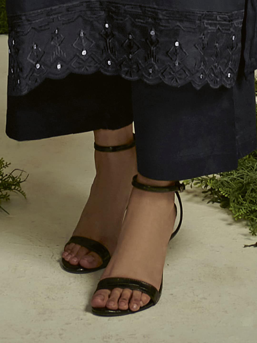 Indo Era Floral Embroidered Regular Thread Work Kurta with Trousers & Dupatta