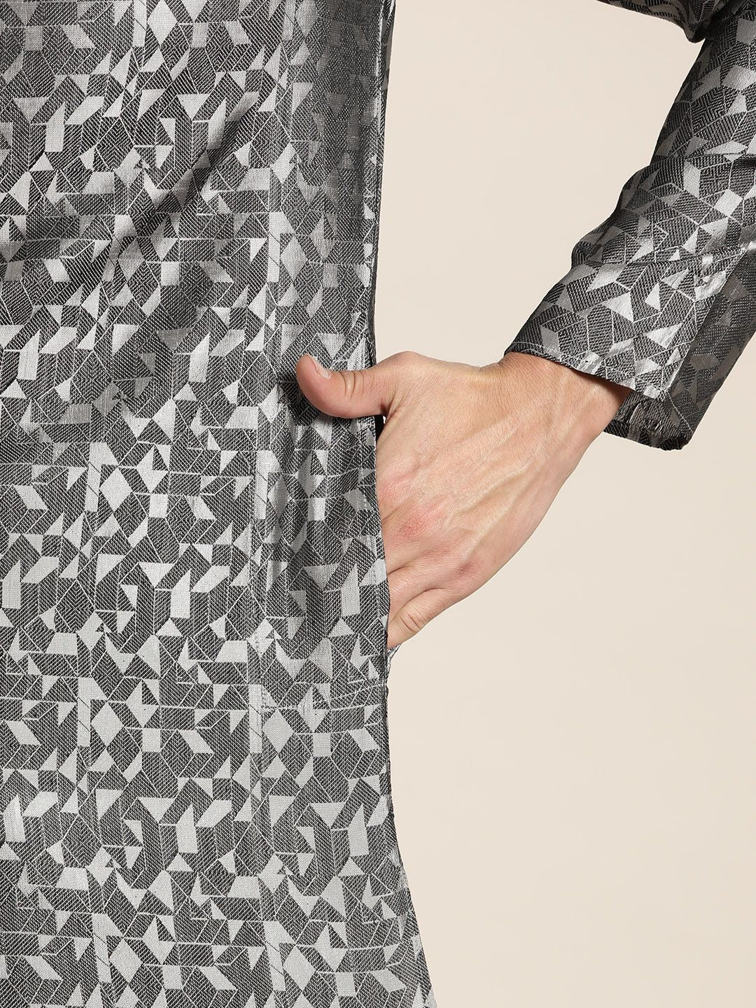SOJANYA Men Grey Geometric Kurta
