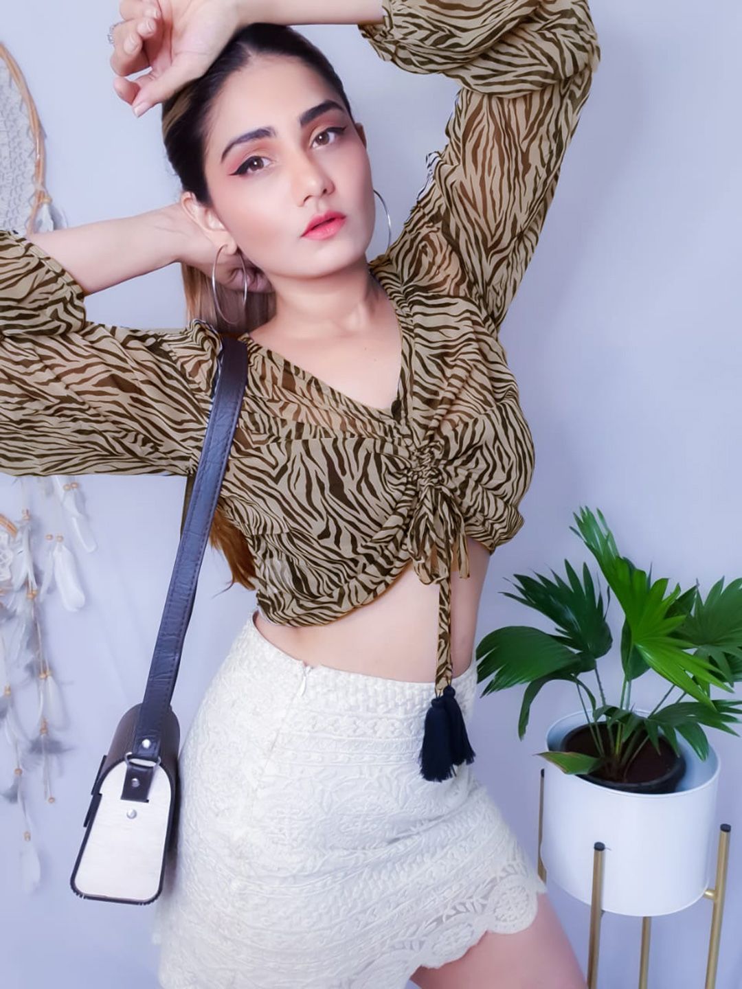 Street 9 Hitam & Beige Animal Printed Flared Sleeves Chiffon Blouson Crop Top