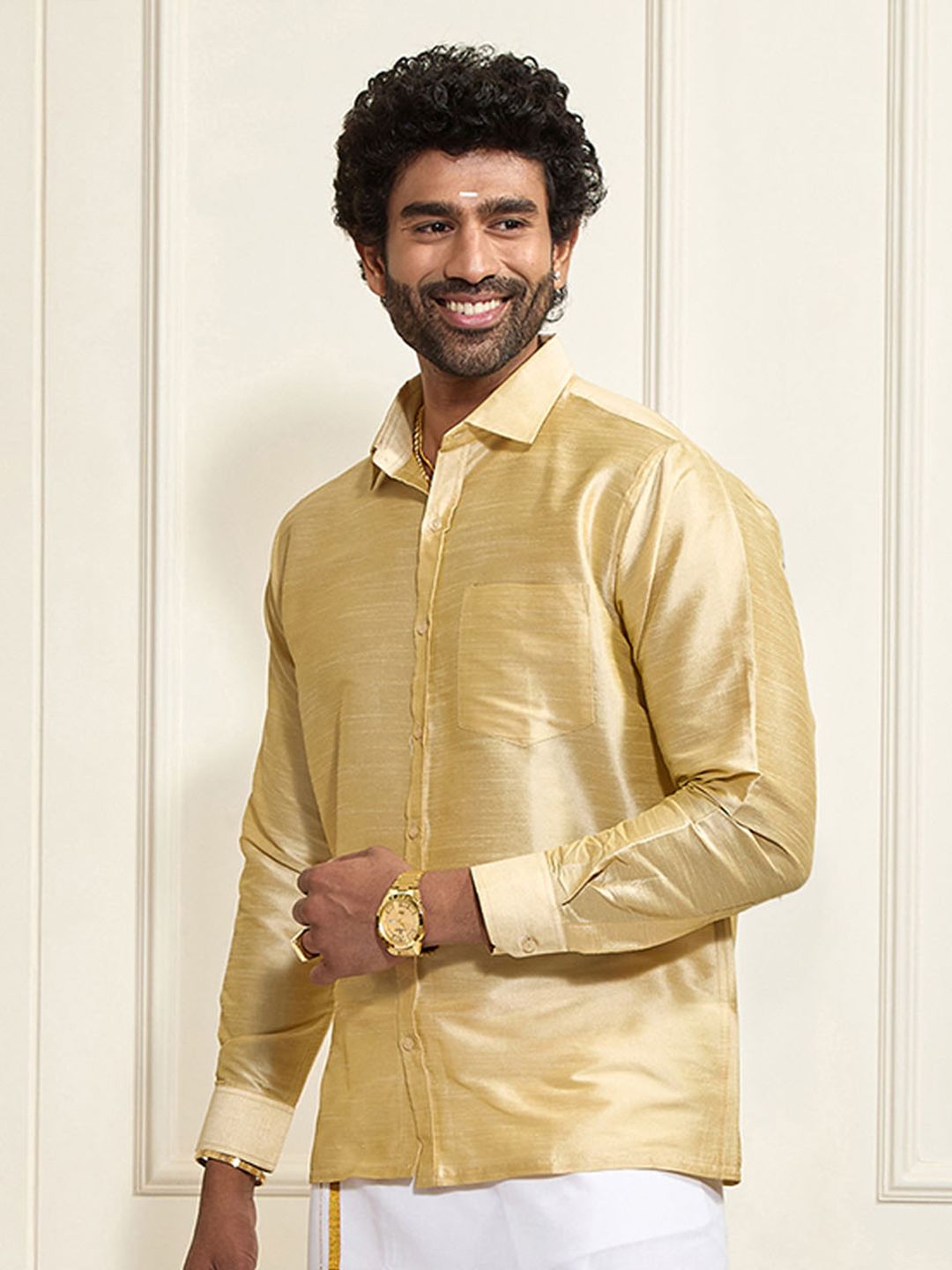 VASTRAMAY Men Premium Spread Collar Long Sleeves Regular Fit Casual Shirt